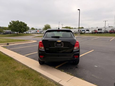 Used 2020 Chevrolet Trax LS FWD image 9