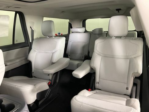 New 2027 Ford Expedition Max Platinum AWD/4WD image 16