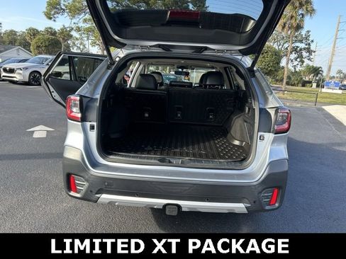 Used 2022 Subaru Outback Limited XT image 16