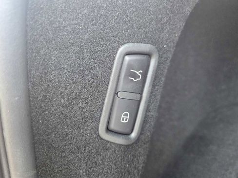 Used 2020 Maserati Levante S GranLusso image 18