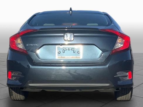 Used 2018 Honda Civic EX-T image 5