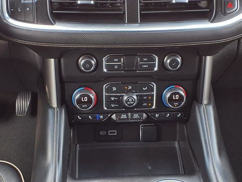 Used 2024 Chevrolet Tahoe Premier RWD image 16