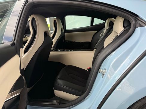 New 2025 Karma Revero Luxury RWD image 9
