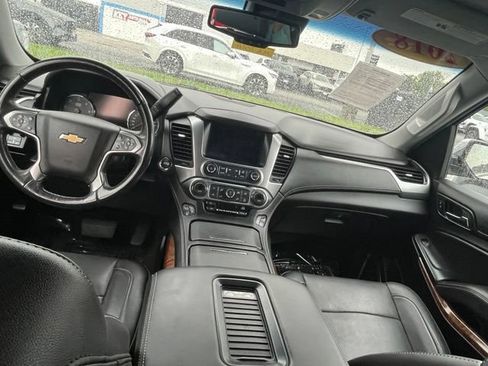 Used 2018 Chevrolet Suburban Premier AWD/4WD image 9
