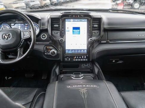 Used 2022 RAM 1500 Limited w/ Body Color Bumper Group AWD/4WD image 18