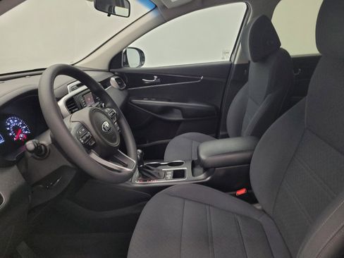Used 2017 Kia Sorento AWD image 17
