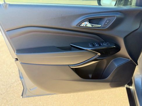 Used 2024 Chevrolet Trax RS w/ Sunroof Package image 11