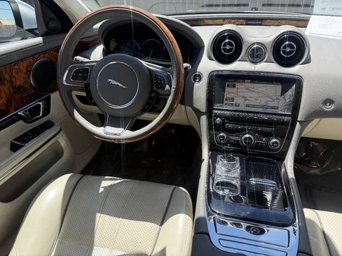 Used 2014 Jaguar XJ L Portfolio AWD/4WD image 7