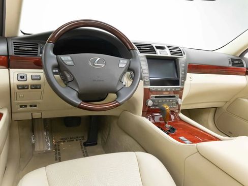 Used 2012 Lexus LS 460 w/ Luxury Value Edition RWD image 5