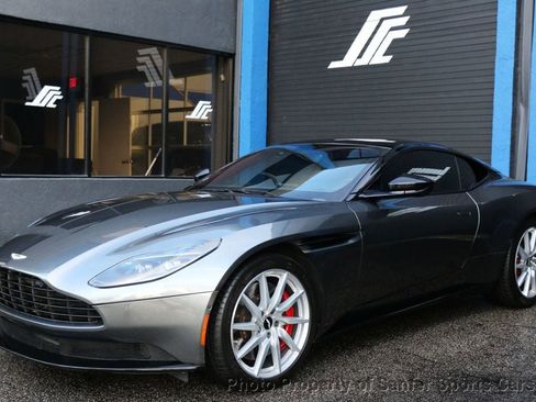 Used 2019 Aston Martin DB11 Coupe RWD image 4