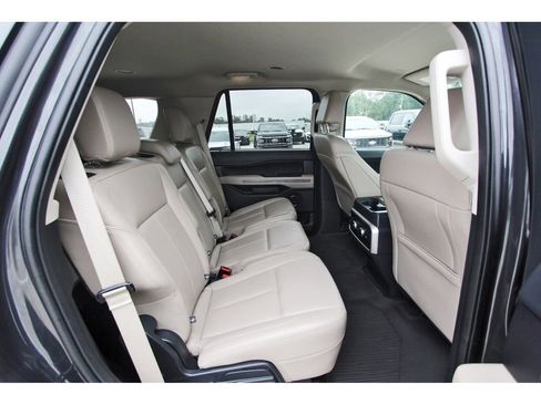Certified 2024 Ford Expedition XLT RWD image 10