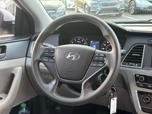 Used 2017 Hyundai Sonata SE image 36