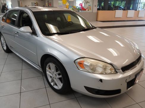 Used 2014 Chevrolet Impala LTZ FWD image 15