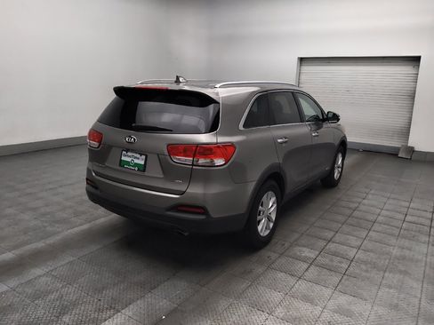 Used 2018 Kia Sorento AWD image 9