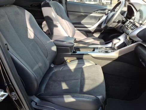 Used 2023 Mitsubishi Eclipse Cross SE image 17