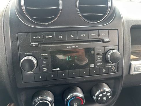 Used 2014 Jeep Compass Sport AWD/4WD image 11