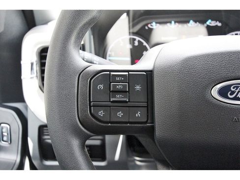 New 2025 Ford F550 4x4 Supercab Super Duty image 13