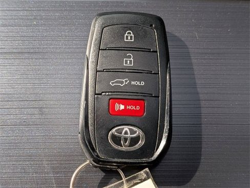 Used 2024 Toyota Sequoia Platinum image 34