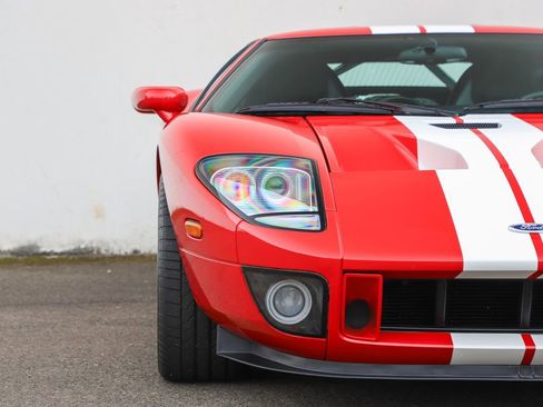 Used 2006 Ford GT RWD image 29