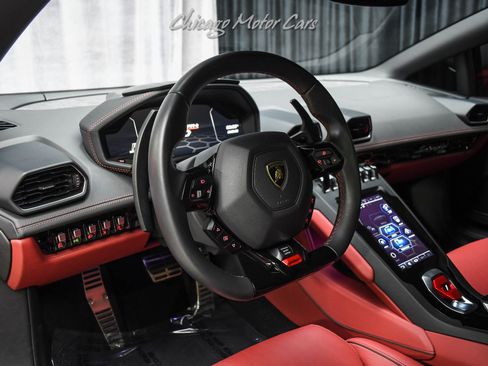 Used 2020 Lamborghini Huracan EVO image 8