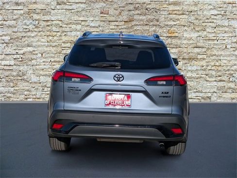 Used 2024 Toyota Corolla Cross XSE w/ Convenience Package image 6