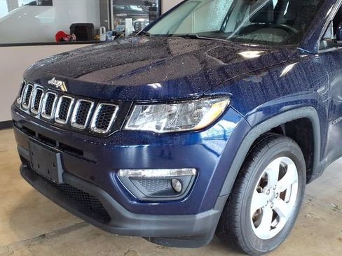 Used 2018 Jeep Compass Latitude w/ Popular Equipment Group AWD/4WD image 8