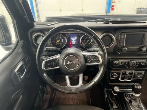 Used 2020 Jeep Gladiator Sport w/ Quick Order Package 24S AWD/4WD image 11