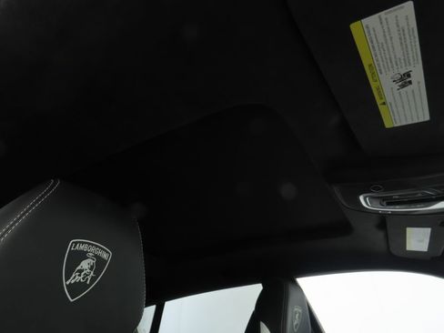 Used 2025 Lamborghini Urus S AWD/4WD image 16