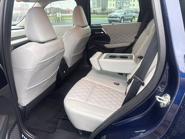 Used 2023 Mitsubishi Outlander SEL FWD image 10