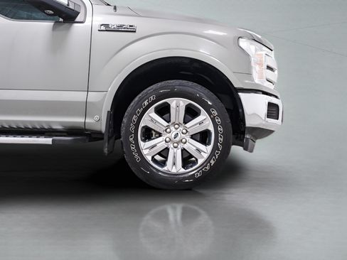 Used 2019 Ford F150 Lariat w/ Equipment Group 502A Luxury AWD/4WD image 7