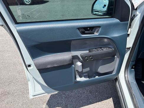 Used 2022 Ford Maverick XL FWD image 9