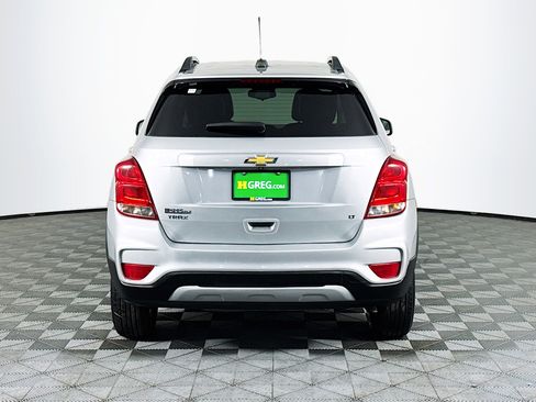 Used 2017 Chevrolet Trax LT w/ LT Convenience Package image 8