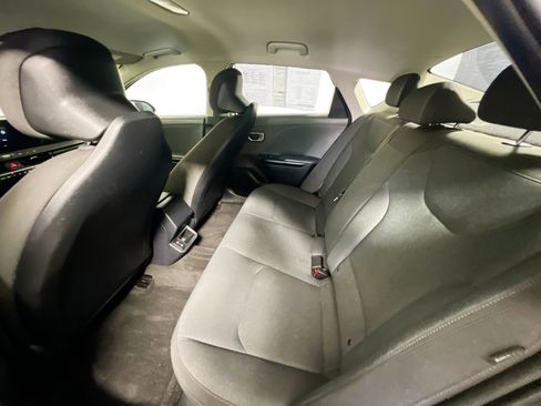 Used 2025 Kia K4 FWD image 29