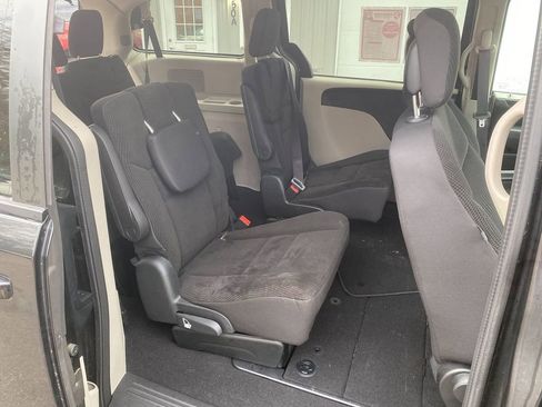 Used 2017 Dodge Grand Caravan SE w/ Power Window Group image 25