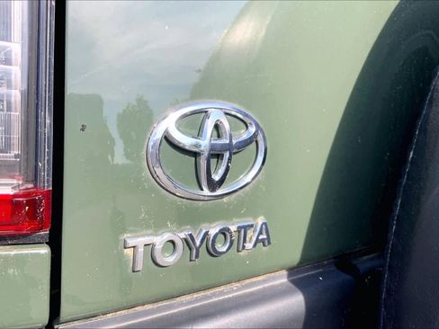 Used 2012 Toyota FJ Cruiser 4WD w/ Convenience Pkg image 30