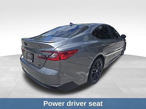 Used 2026 Toyota Camry SE FWD image 5