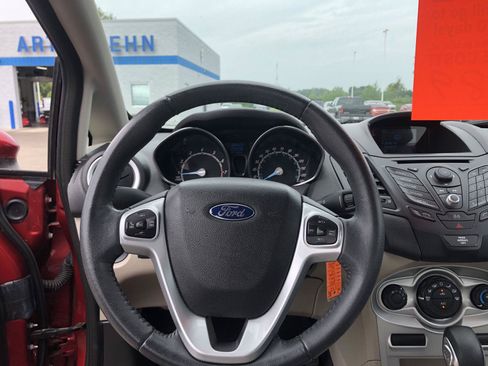 Used 2015 Ford Fiesta SE FWD image 15