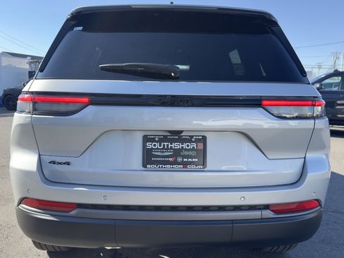 New 2026 Jeep Grand Cherokee Limited w/ Limited Altitude Package image 6