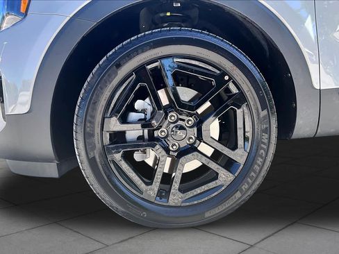 Used 2025 Kia Telluride EX X-Line AWD/4WD image 11
