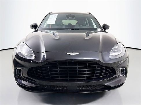 Used 2021 Aston Martin DBX image 2