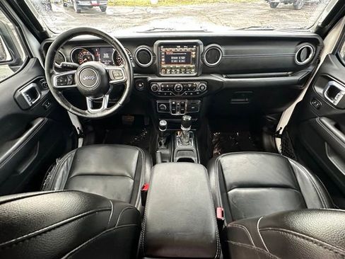 Used 2021 Jeep Wrangler Unlimited Sahara AWD/4WD image 35