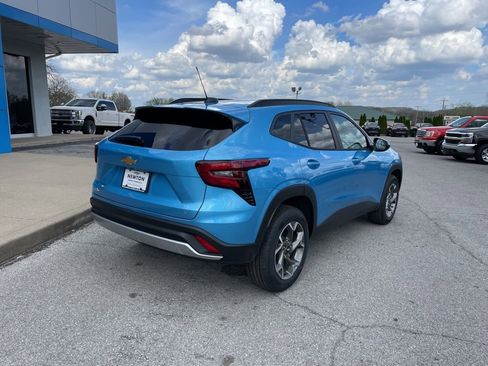 New 2026 Chevrolet Trax LT w/ Driver Confidence Package FWD image 48