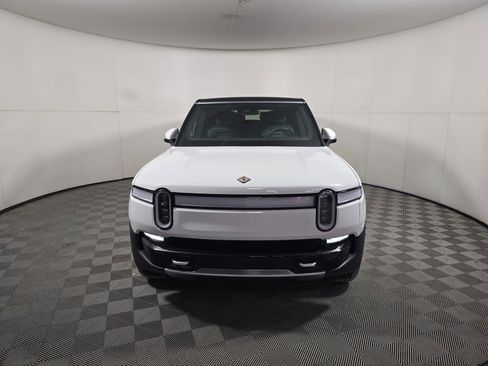 Used 2023 Rivian R1S Adventure image 8