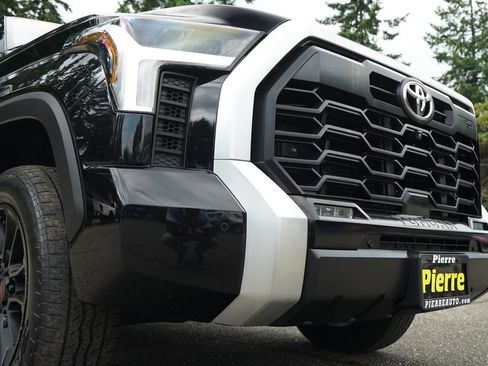 Used 2022 Toyota Tundra Limited w/ TRD Off-Road Package AWD/4WD image 32