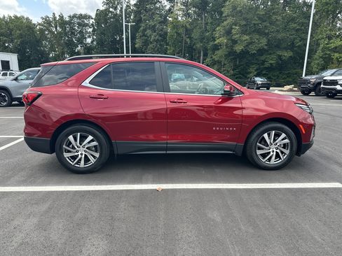 Used 2024 Chevrolet Equinox LT FWD image 9