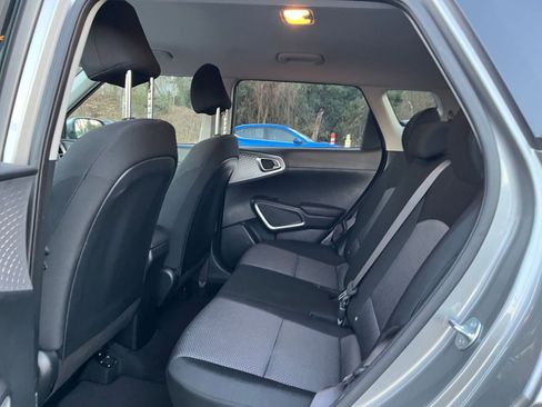 Used 2025 Kia Soul LX w/ LX Technology Package image 23