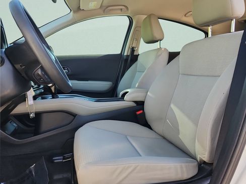 Certified 2022 Honda HR-V LX image 21