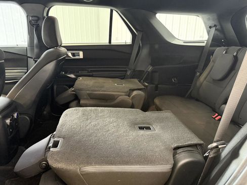 Used 2020 Ford Explorer XLT image 20