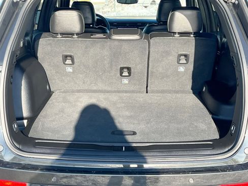 Used 2024 Jeep Grand Cherokee Limited image 34