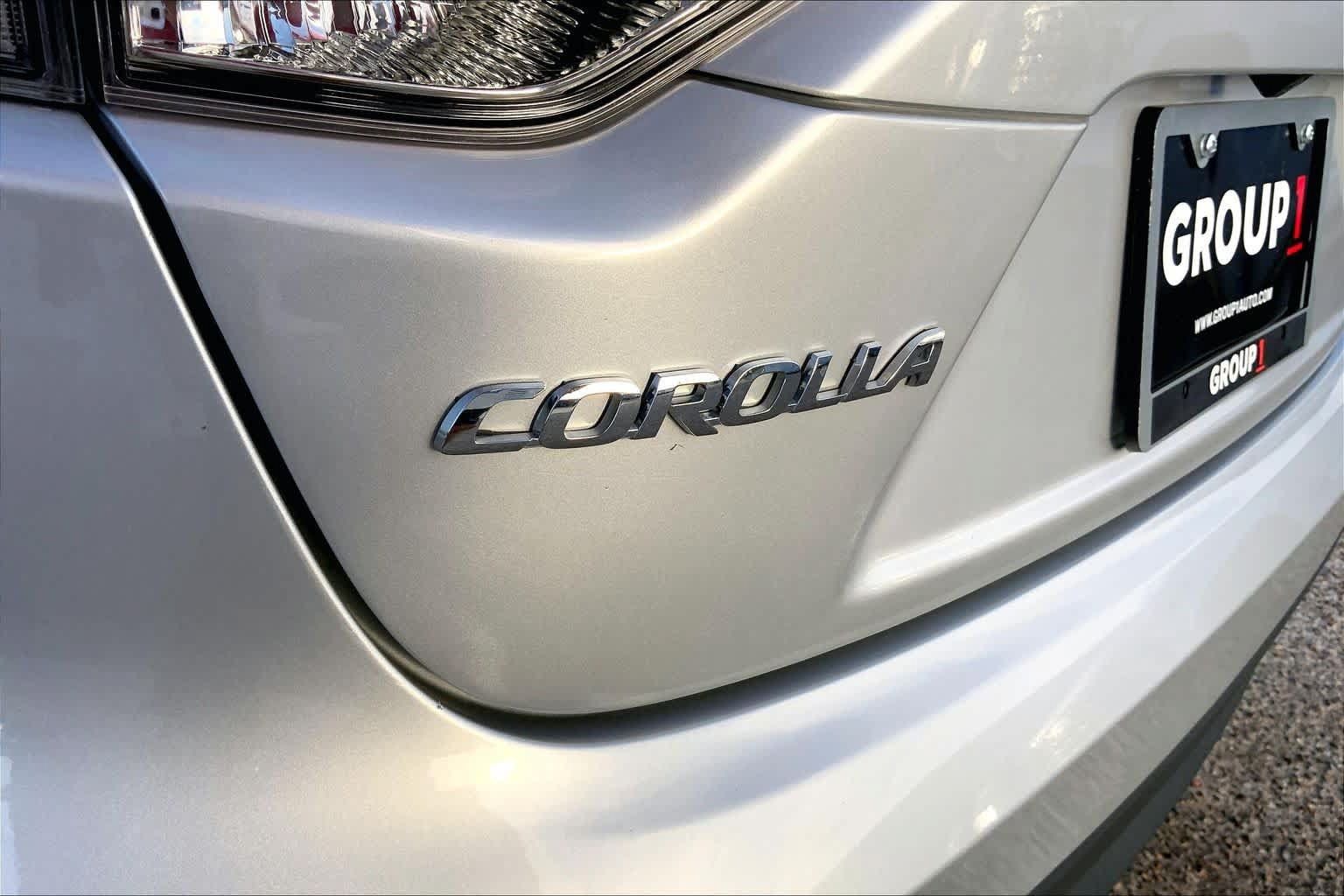 Used 2025 Toyota Corolla LE FWD image 30